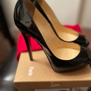 Christian Louboutin Peep Toe